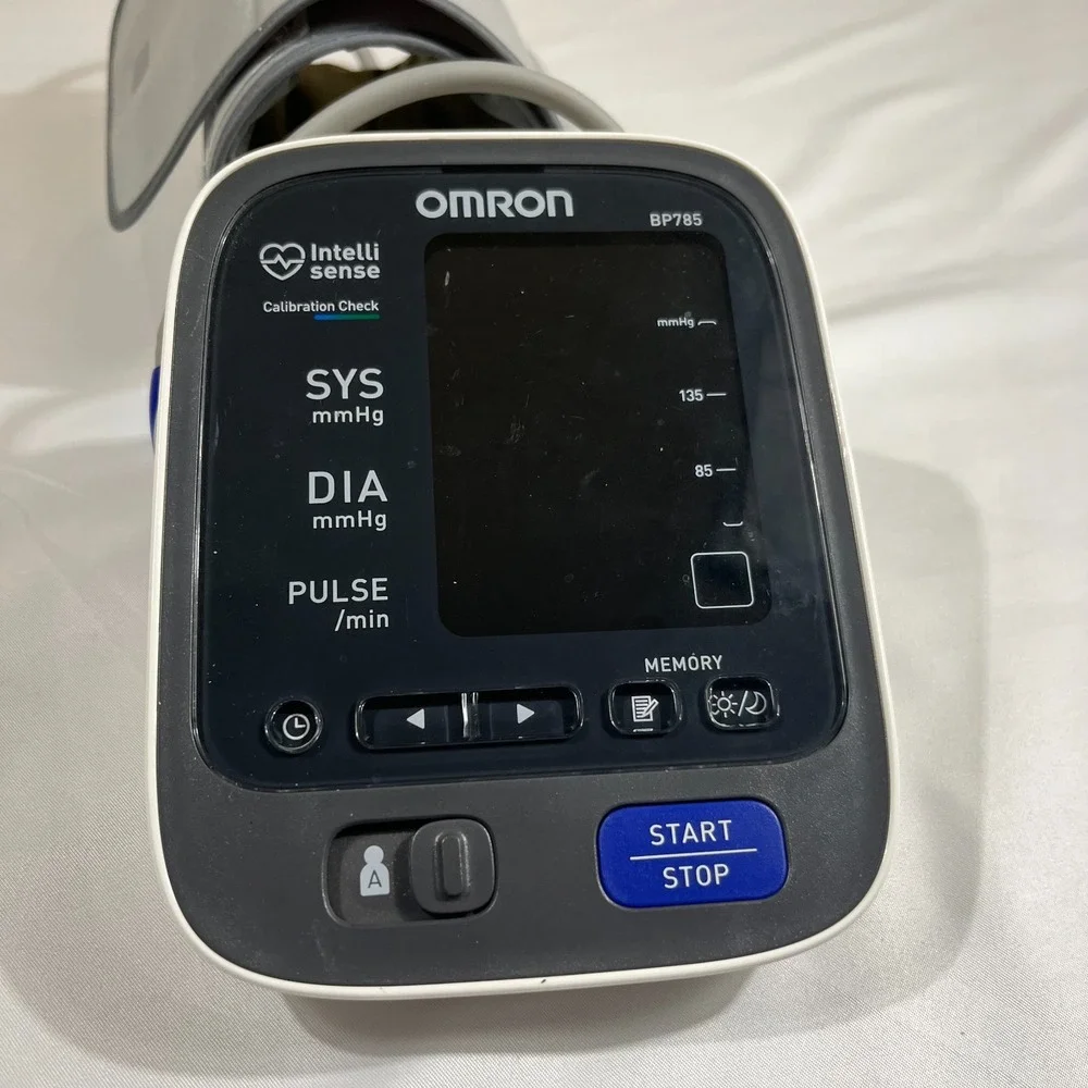 Omron 10 Series Blood Pressure Monitor Model BP785 IntelliSense ComFit Cuff Case